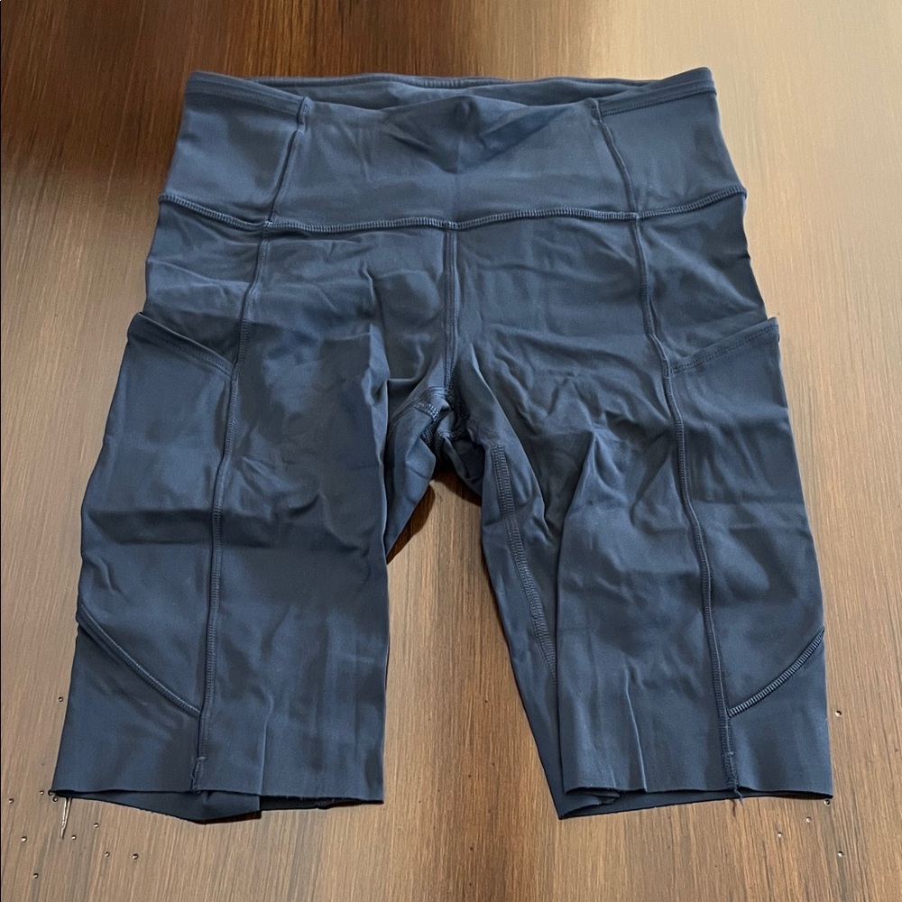 Lululemon Fast and Free High Rise Short 8" Navy Size 4